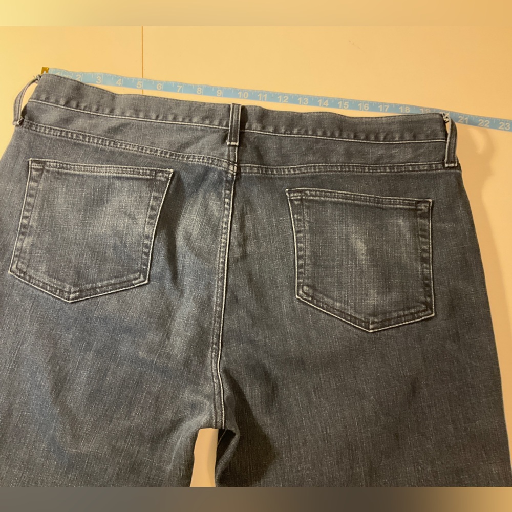 Nice men’s Cremieux blue jeans! 40x30. Like new! - Picture 4 of 7